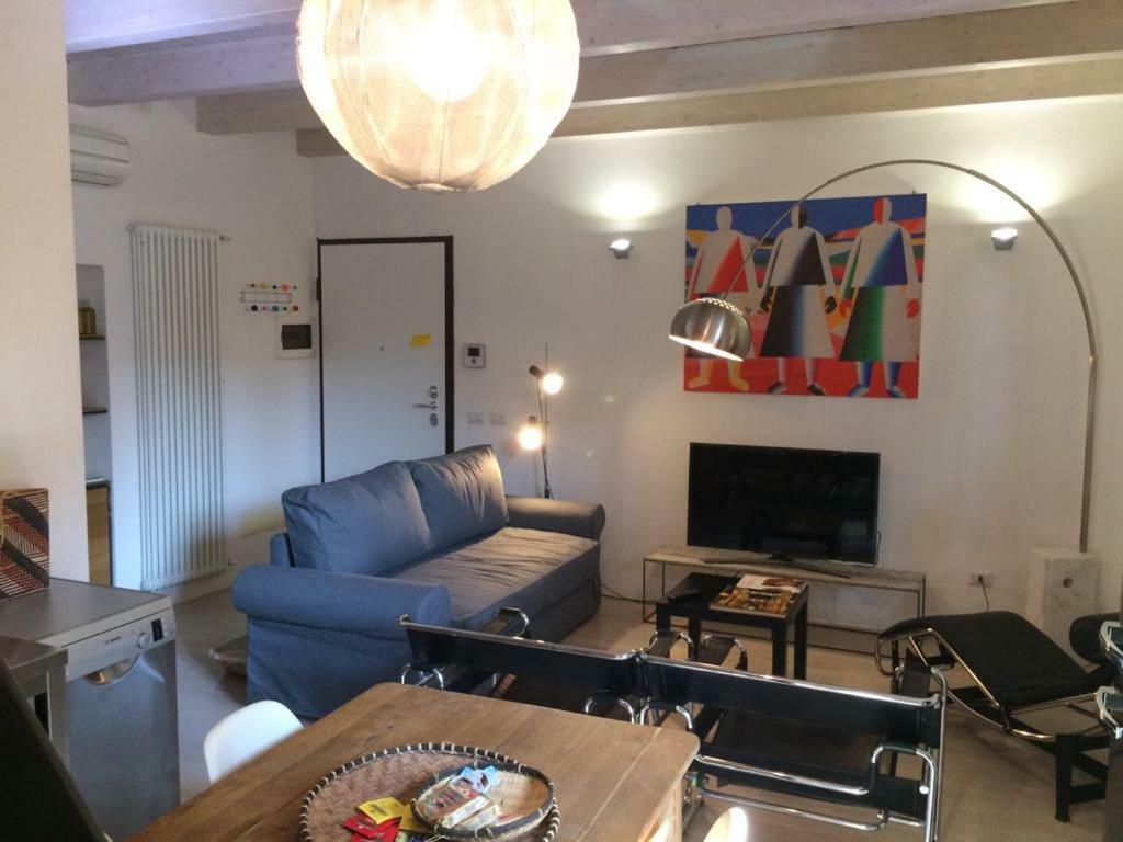 Cathedral'S Nest Apartment โกโม ภายนอก รูปภาพ